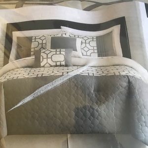 King size 6 piece comforter set in grey and white